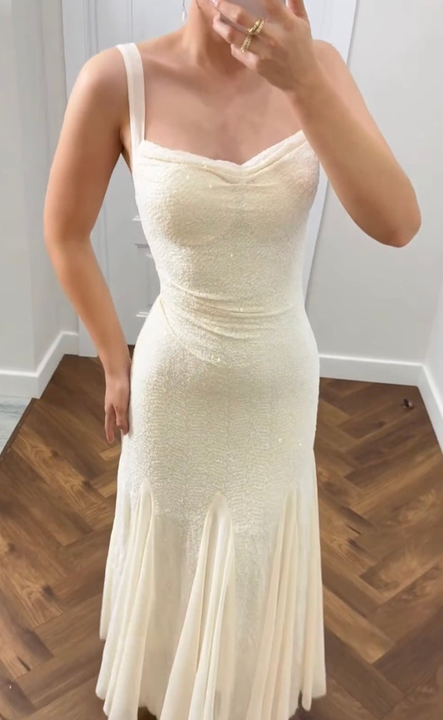 Elegant Pure Desire Wind Pleated Solid Color Dress