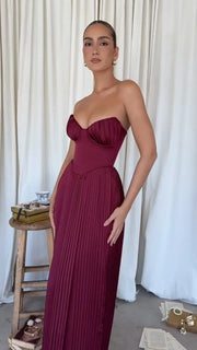 Sexy Sleeveless Cold-Shoulder Bandeau Slim-Fit Pleated Dress