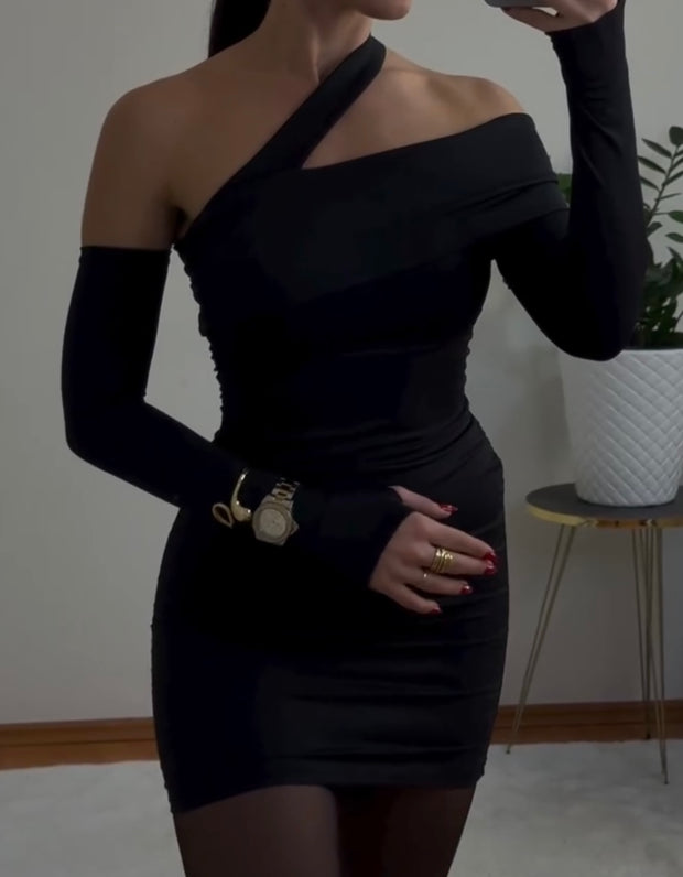 Halterneck off-Shoulder Sheath Dress