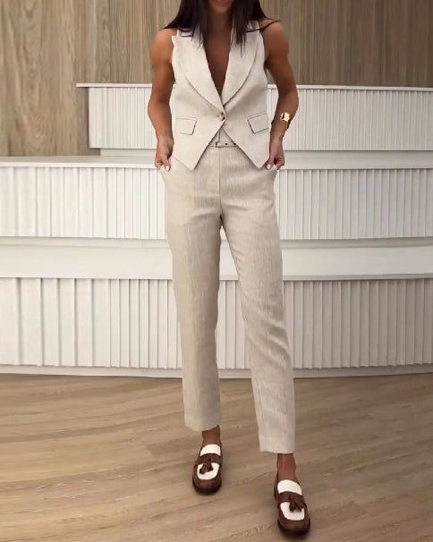 Lapel collar sleeveless solid color two piece suit